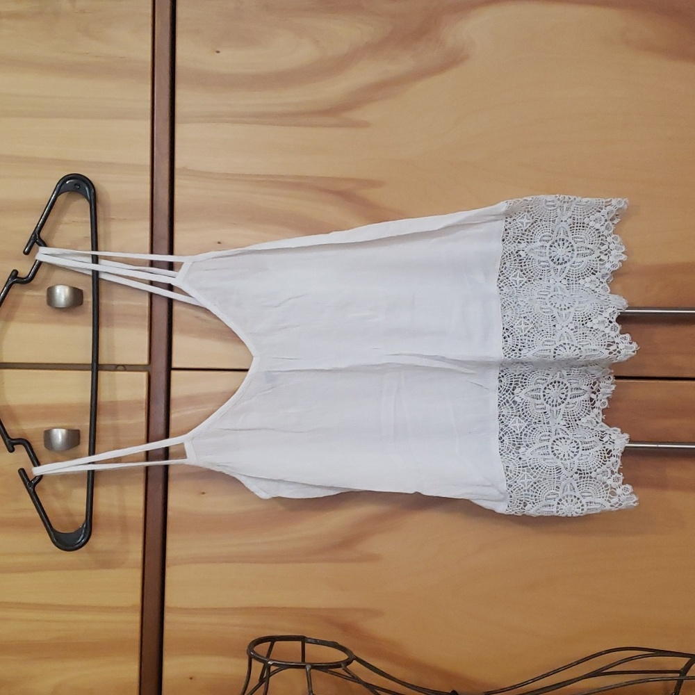 American Eagle lace bottom tank